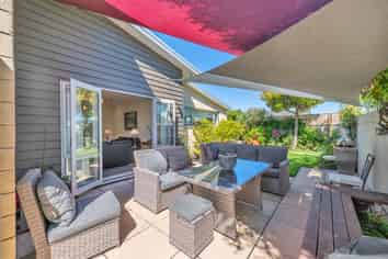  49 Coolspring Way, Redwood