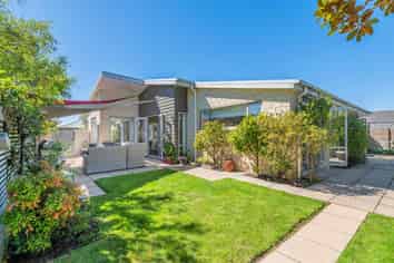  49 Coolspring Way, Redwood