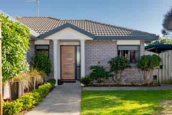 19 Katerini Grove, Papamoa