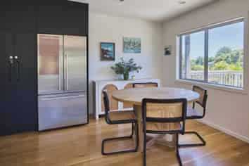 26 Kennedy Road, Surfdale