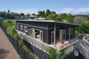 26 Kennedy Road, Surfdale