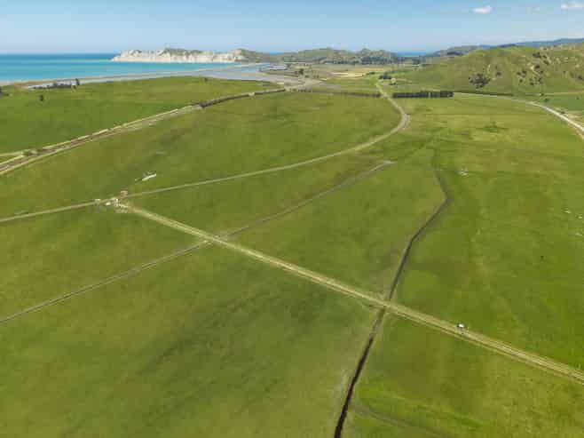 1343 Wharerata Road, Muriwai