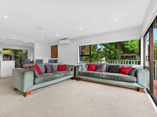 11 Hillside Crescent, Matheson Bay, Leigh