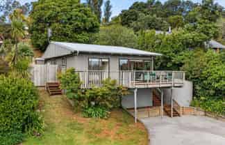 11 Hillside Crescent, Matheson Bay, Leigh