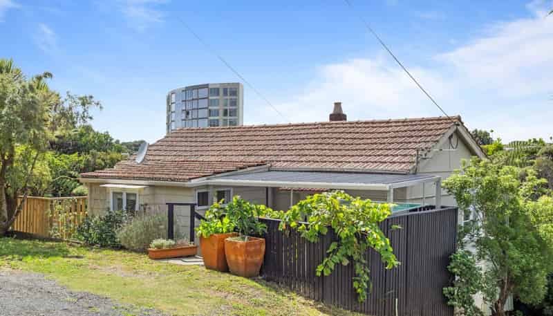 9 Rangitoto Terrace, Milford