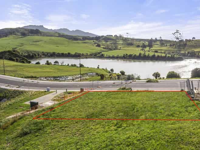 41 Omahina Street, Raglan