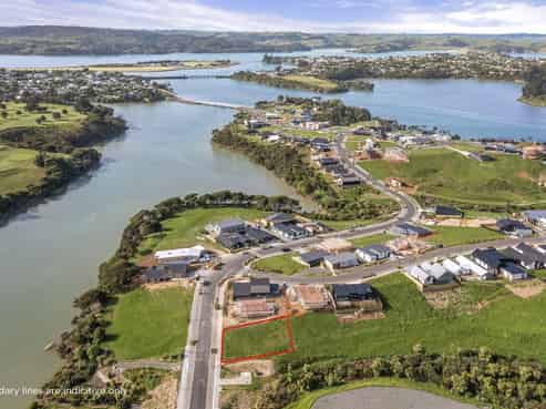 41 Omahina Street, Raglan