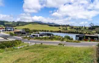 41 Omahina Street, Raglan