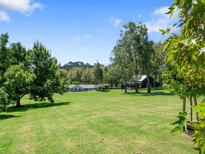  44 Hardens Lane, Paremoremo