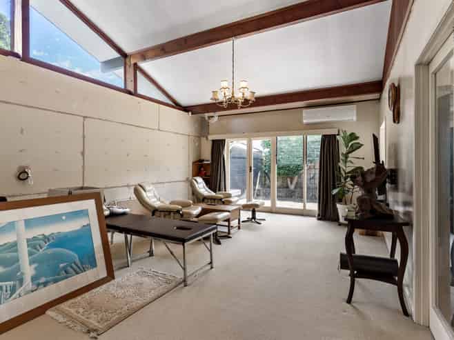 92 Gillies Avenue, Epsom