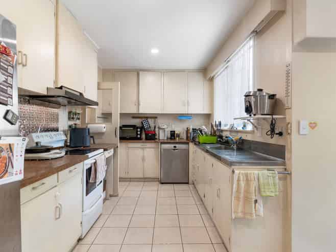 92 Gillies Avenue, Epsom