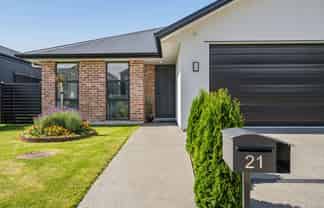 21 Cynisca Crescent, Wallaceville