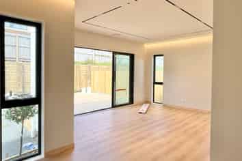 7 Whakairo Crescent, Gulf Harbour