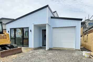 7 Whakairo Crescent, Gulf Harbour