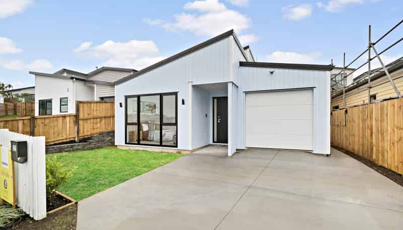 7 Whakairo Crescent, Gulf Harbour