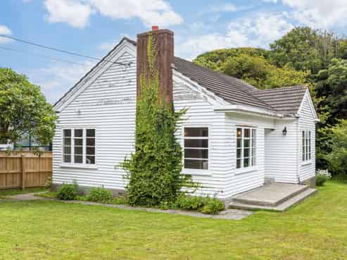 67 Delhi Crescent, Khandallah