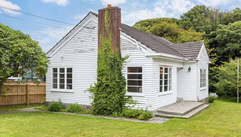 67 Delhi Crescent, Khandallah