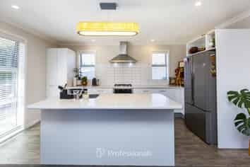 20 Poulson Grove, Trentham