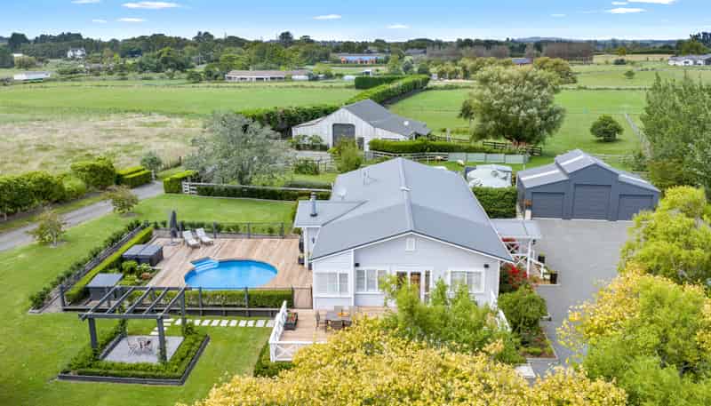 27 Whatapaka Road, Karaka