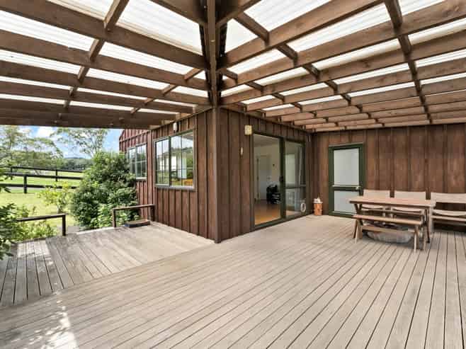 736  Coatesville Riverhead Highway, Riverhead