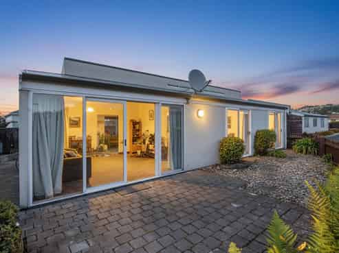 182G Bay View Road, SOUTH DUNEDIN