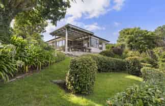 106 Whitby Place, Whangamata
