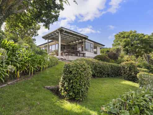 106 Whitby Place, Whangamata