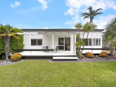 403A Ocean Road, Whangamata