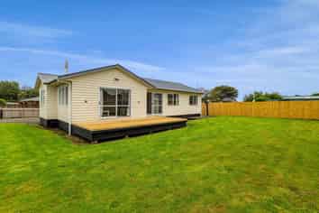 75 Tauhuri Street, Manaia