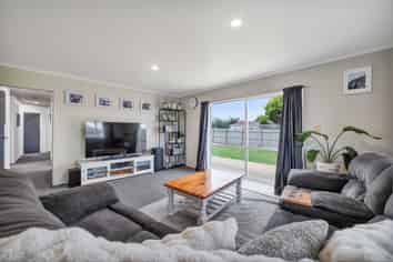 75 Tauhuri Street, Manaia