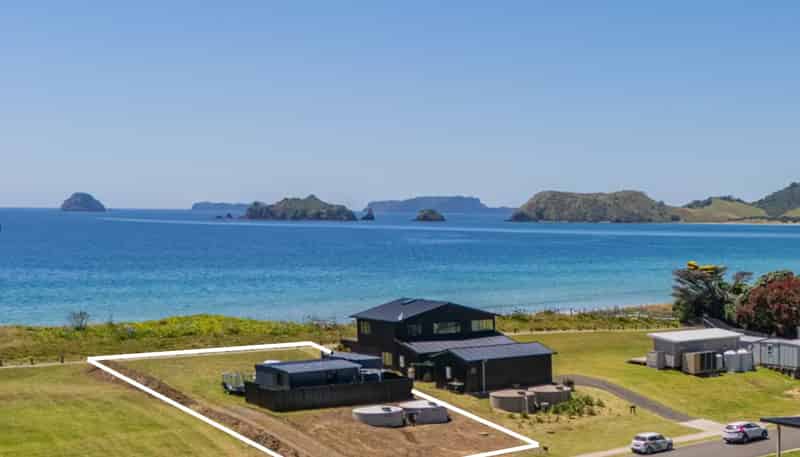42 Skippers Road, Opito Bay