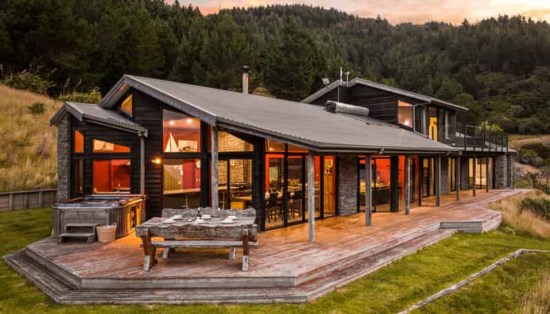 528 Oyster Bay, Queen Charlotte Sound