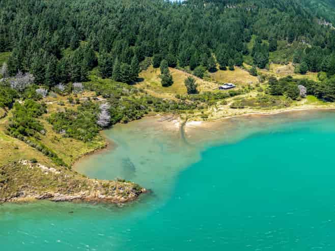 528 Oyster Bay, Queen Charlotte Sound