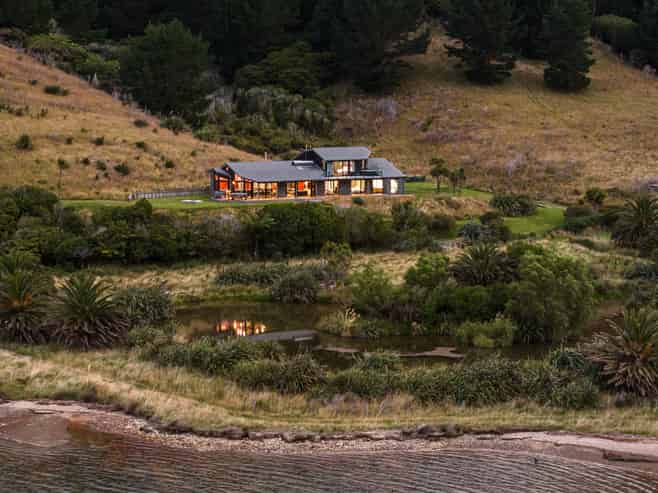 528 Oyster Bay, Queen Charlotte Sound