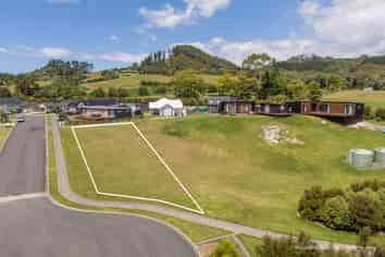 2 Tinirau Place, Cooks Beach