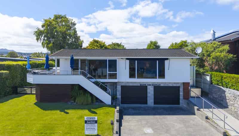 30 Pokaka Crescent, Wharewaka