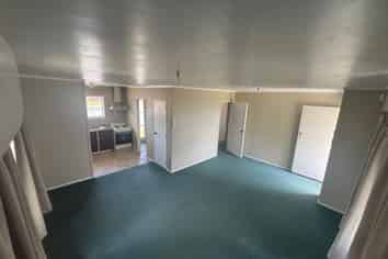 8 Darlington Place, Glendene