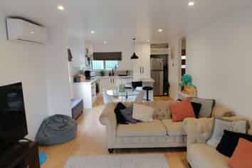 1/20 Malmo Place, Massey