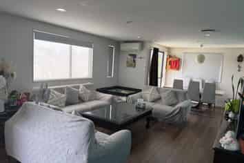 61 Woodbank Drive, Glen Eden