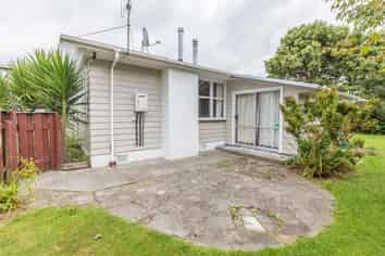 27 Green Ave , Levin