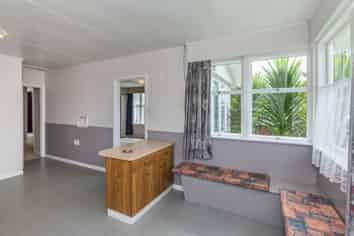 27 Green Ave , Levin