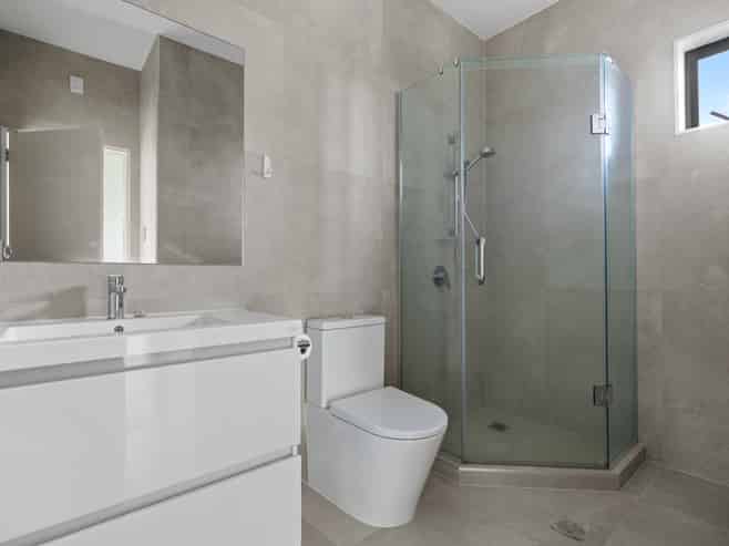 2/2 Mahalo Avenue, Wiri