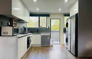 B/12 Greenhaven Avenue, Opaheke