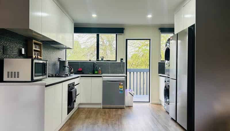 B/12 Greenhaven Avenue, Opaheke