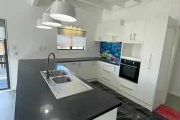 77 Spence Road, Henderson