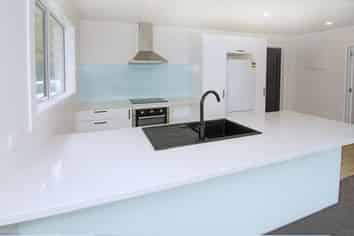 B/58A Oxford Street, Lansdowne