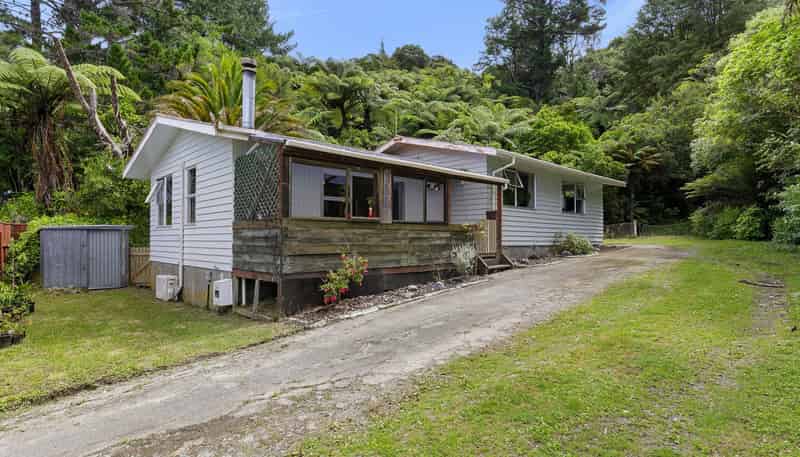 7 Waipuna Grove, Stokes Valley