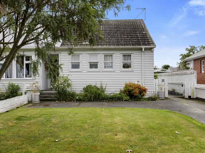 13 Bush Street, Naenae