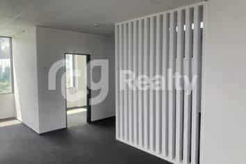 VERSATILE ROSEDALE OFFICE / WAREHOUSE