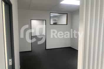 VERSATILE ROSEDALE OFFICE / WAREHOUSE